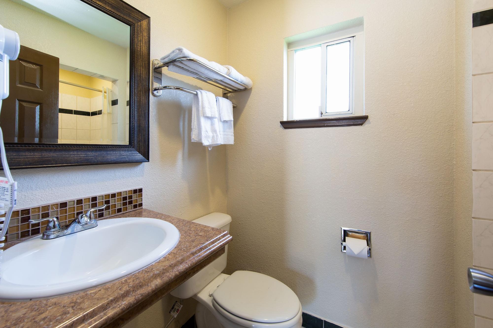 Yosemite Parkway Hotell Merced Eksteriør bilde
