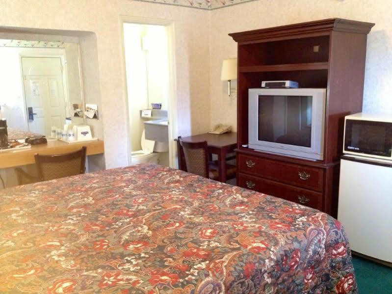 Yosemite Parkway Hotell Merced Eksteriør bilde